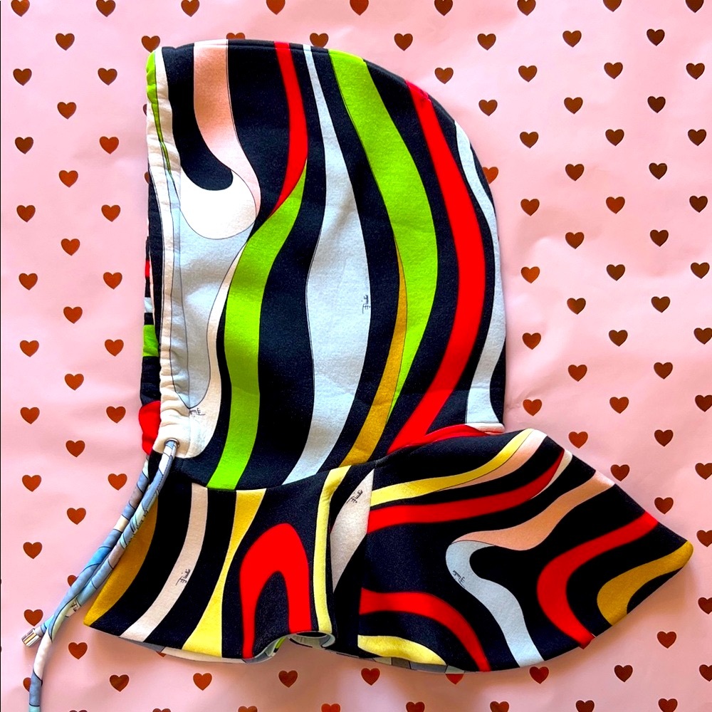 Emilio Pucci Marmo-Print Hood New Without Tags